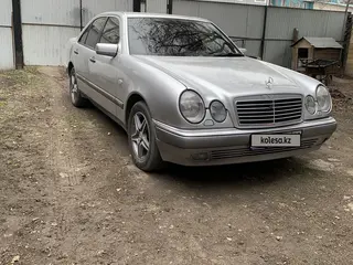 Mercedes-Benz E 55 AMG