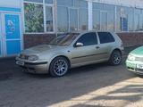 Volkswagen Golf 2003 года за 2 500 000 тг. в Астана – фото 2