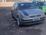 Volkswagen Golf 2003 года за 2 500 000 тг. в Астана