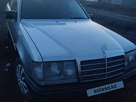 Mercedes-Benz E 200 1992 года за 900 000 тг. в Тобыл – фото 11