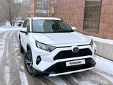 Toyota RAV4 2020 года за 13 000 000 тг. в Астана