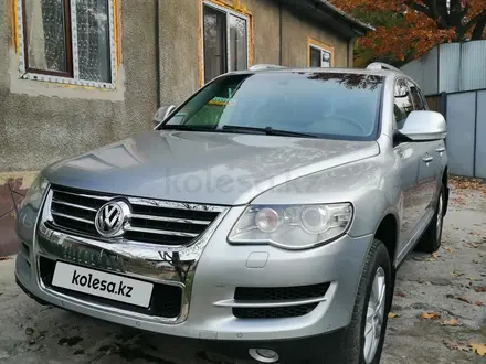 Volkswagen Touareg 2007 года за 8 700 000 тг. в Алматы – фото 4