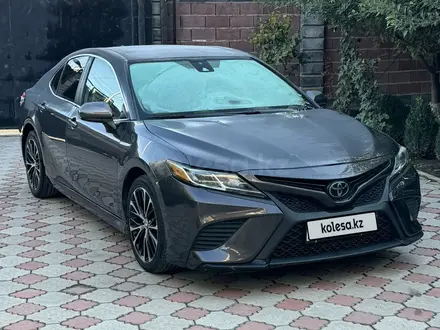 Toyota Camry 2019 года за 8 800 000 тг. в Алматы