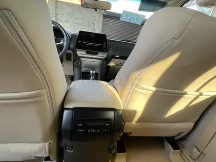 Toyota Land Cruiser Prado 2020 года за 36 000 000 тг. в Алматы – фото 15