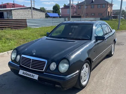 Mercedes-Benz E 320 1997 года за 2 500 000 тг. в Астана – фото 3