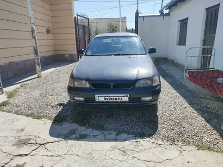 Toyota Carina E 1997 года за 2 000 000 тг. в Туркестан – фото 2