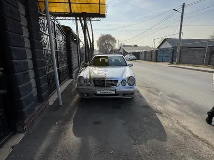 Mercedes-Benz E 320 2000 года за 5 200 000 тг. в Алматы – фото 8