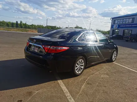 Toyota Camry 2017 года за 6 000 000 тг. в Уральск – фото 5