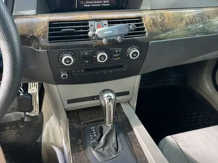 BMW 530 2004 года за 4 500 000 тг. в Алматы – фото 11