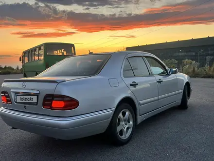 Mercedes-Benz E 280 1998 года за 2 900 000 тг. в Алматы – фото 4