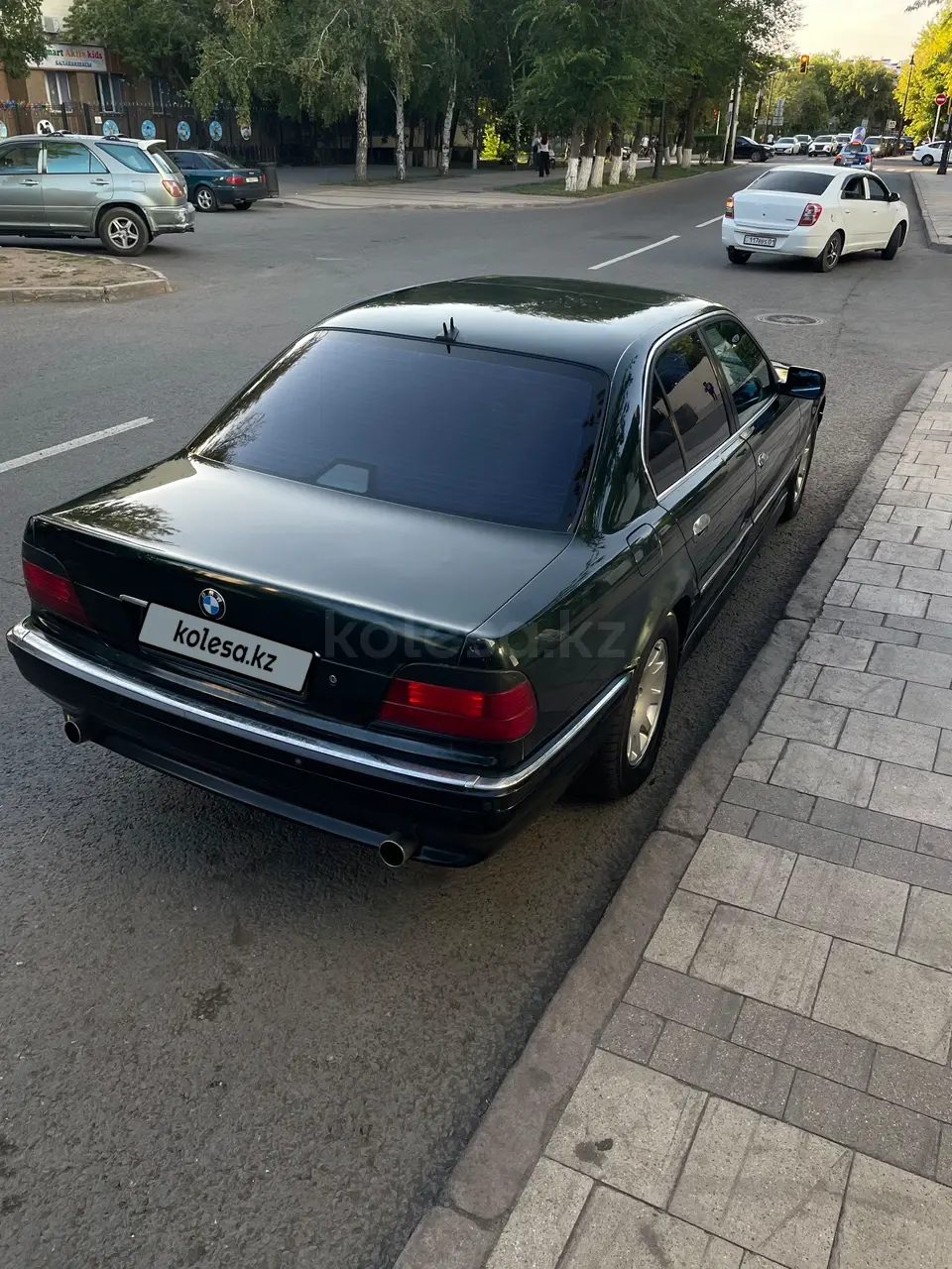 BMW 7 Series, 2001