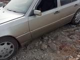 Mercedes-Benz E 260 1992 года за 800 000 тг. в Усть-Каменогорск – фото 2