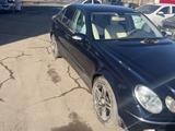 Mercedes-Benz E 320 2004 года за 3 500 000 тг. в Караганда – фото 2