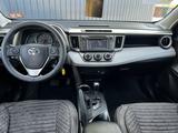 Toyota RAV4 2015 годаүшін11 200 000 тг. в Актобе – фото 5