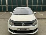 Volkswagen Polo 2013 года за 3 000 000 тг. в Атырау – фото 2