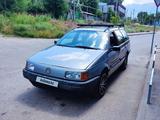 Volkswagen Passat 1993 годаүшін1 700 000 тг. в Алматы – фото 3