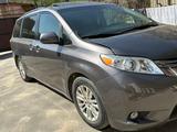 Toyota Sienna 2017 года за 14 800 000 тг. в Алматы – фото 2