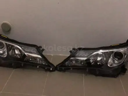 Фара Toyota RAV4 ксенон за 100 000 тг. в Астана