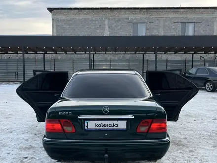 Mercedes-Benz E 320 1999 года за 5 200 000 тг. в Талдыкорган – фото 9