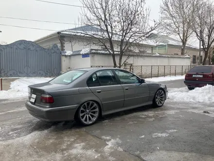 BMW 530 2003 года за 5 300 000 тг. в Шымкент – фото 4