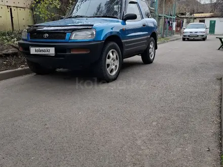 Toyota RAV4 1996 года за 2 800 000 тг. в Алматы – фото 2