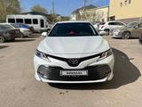 Toyota Camry 2018 года за 14 000 000 тг. в Астана – фото 2