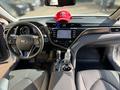 Toyota Camry 2018 года за 14 000 000 тг. в Астана – фото 19