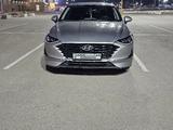 Hyundai Sonata 2021 года за 8 500 000 тг. в Костанай – фото 2
