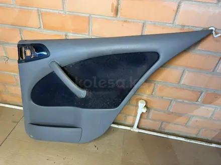 Дверная карта задняя правая Skoda Octavia за 12 000 тг. в Караганда