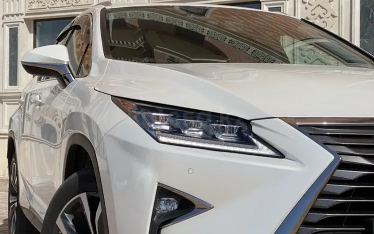 Lexus RX 200t 2018 года за 26 000 000 тг. в Актау