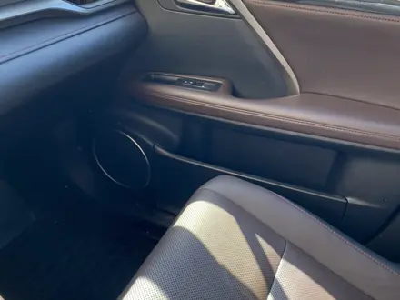 Lexus RX 200t 2018 года за 26 000 000 тг. в Актау – фото 4