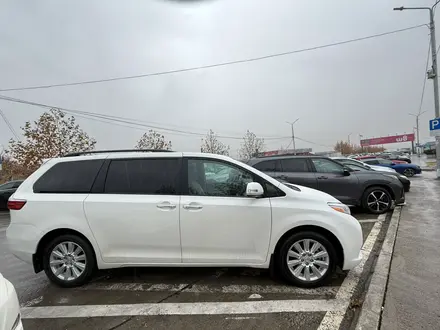 Toyota Sienna 2017 года за 17 499 990 тг. в Шымкент – фото 3