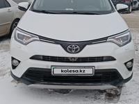 Toyota RAV4 2018 годаfor13 000 000 тг. в Астана