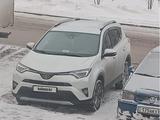 Toyota RAV4 2018 годаfor13 000 000 тг. в Астана – фото 2