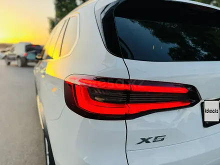 BMW X5 2019 года за 35 000 000 тг. в Алматы – фото 28