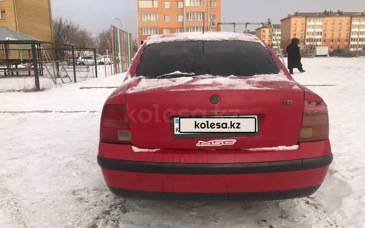 Volkswagen Passat 1997 годаfor1 100 000 тг. в Караганда