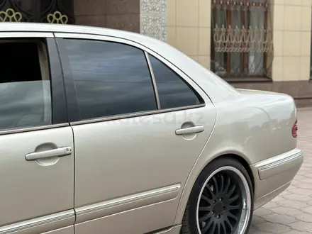 Mercedes-Benz E 280 1999 года за 3 420 000 тг. в Караганда – фото 4