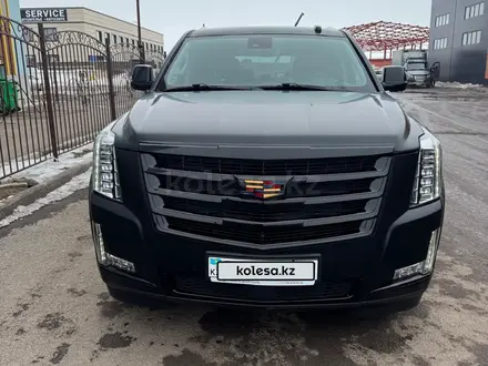 Cadillac Escalade 2020 года за 27 000 000 тг. в Астана