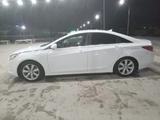 Hyundai Sonata 2010 года за 3 800 000 тг. в Актау – фото 2