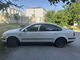 Volkswagen Passat 1999 года за 850 000 тг. в Шымкент