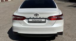 Toyota Camry 2021 года за 13 700 000 тг. в Астана – фото 3