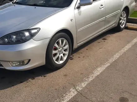 Toyota Camry 2004 года за 4 400 000 тг. в Алматы – фото 2