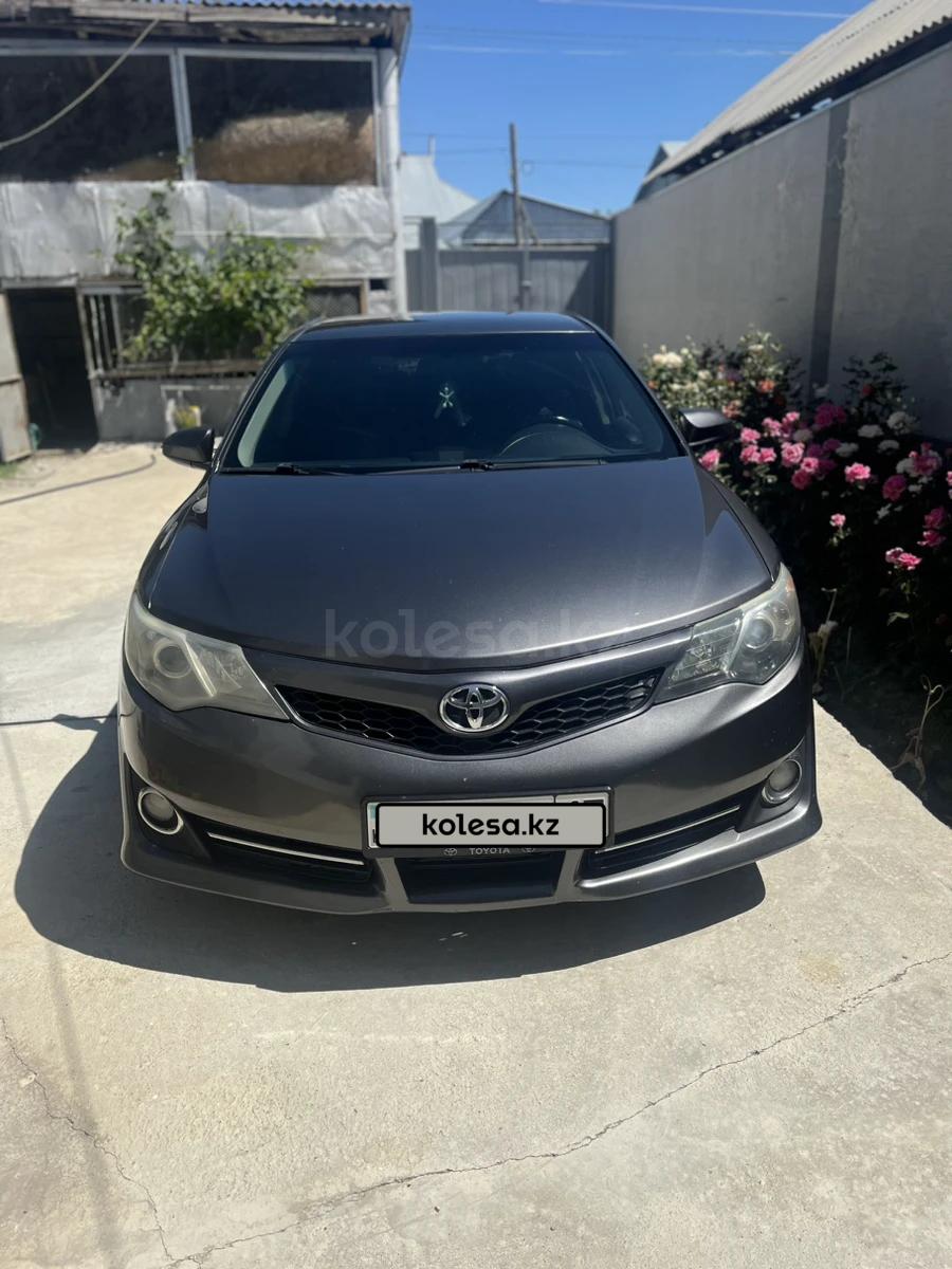 Toyota Camry 2014 г.