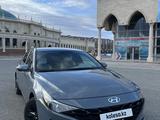 Hyundai Elantra 2021 года за 9 190 000 тг. в Атырау – фото 2