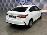 Hyundai Accent 2021 года за 7 590 000 тг. в Талдыкорган – фото 2