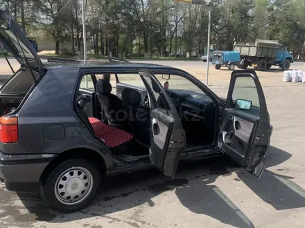 Volkswagen Golf 1993 года за 1 350 000 тг. в Алматы – фото 6