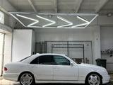 Mercedes-Benz E 320 2002 годаүшін3 000 000 тг. в Актобе – фото 4