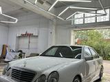 Mercedes-Benz E 320 2002 годаүшін3 000 000 тг. в Актобе – фото 2