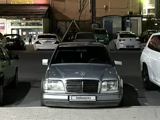 Mercedes-Benz E 280