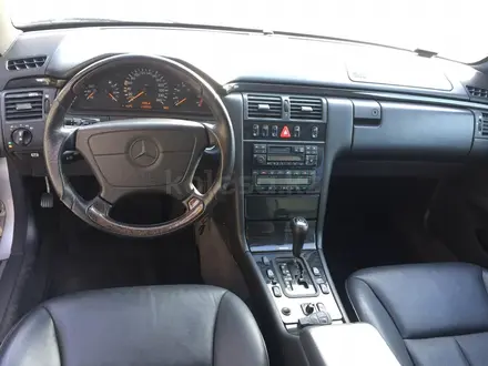 Mercedes-Benz E 430 1999 года за 7 000 000 тг. в Атырау – фото 21